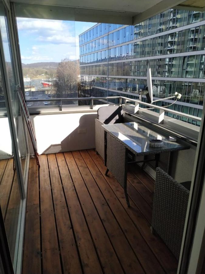 Linz Donau Ufer Stadt Mitte Bagian luar foto